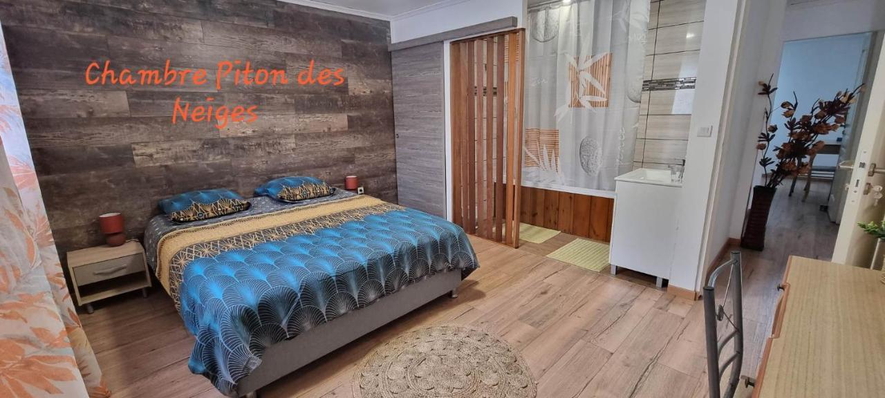 Chambre D'Hote Les Amoureux Du Cirque Cilaos Luaran gambar